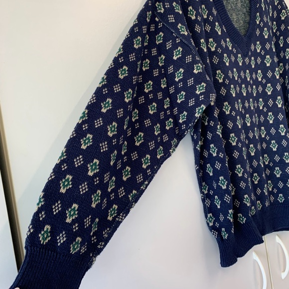 Vintage Royal Knight Men’s V-Neck Cotton Sweater - sz L - Picture 3 of 5